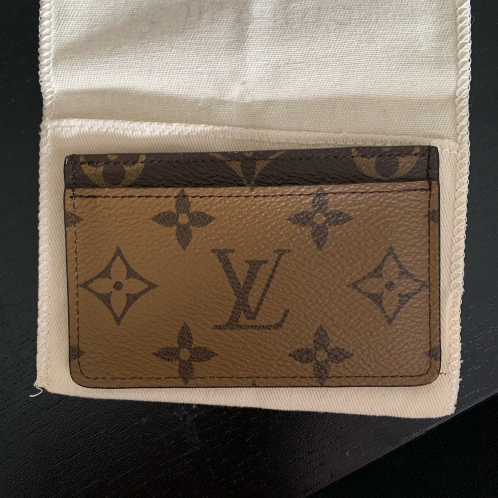 LOUIS VUITTON Reverse Monogram Card Holder